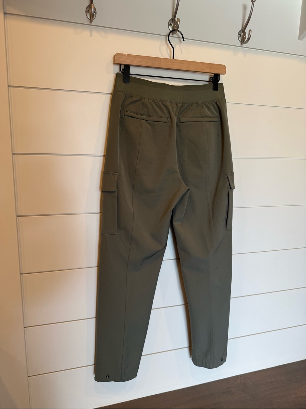 ATHLETA Endless High Rise Cargo Pants Size 6 - Picture 5 of 10